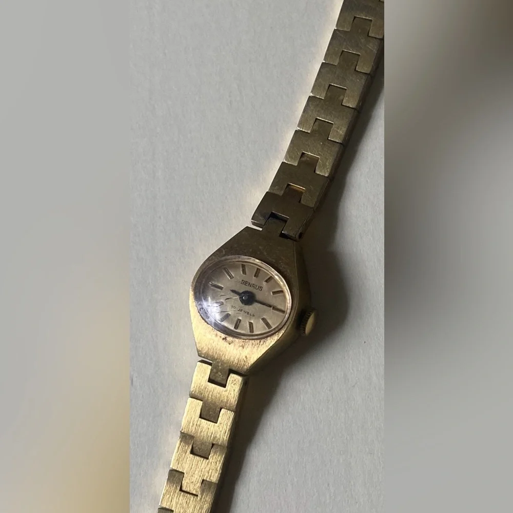 Gold Tone Benrus Women's Bracelet Watch Vintage Works